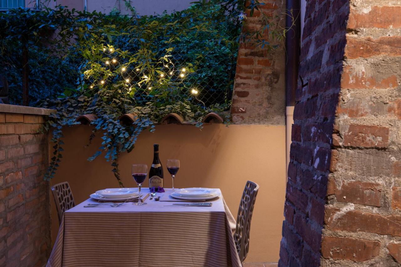 Luxury Suite In The Center I Private Patio & Kitchen Bolonia Exterior foto